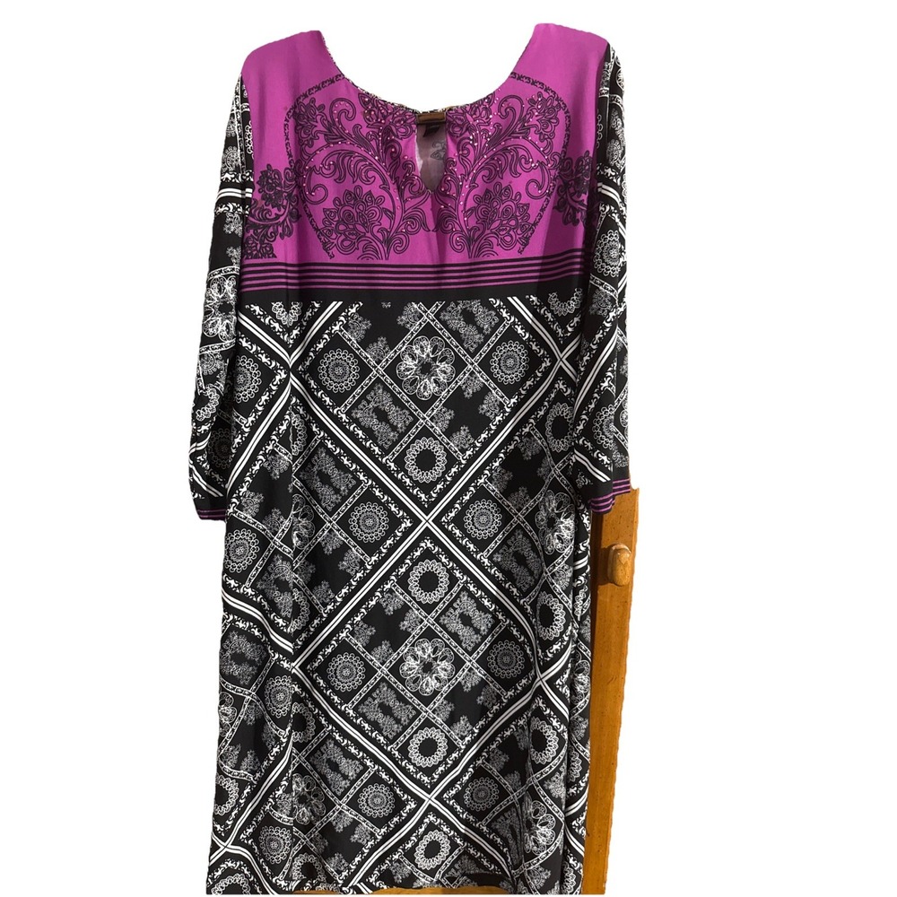 Blooming Rose Woman Purple Black White Geometric Rhinestone Keyhole Dress